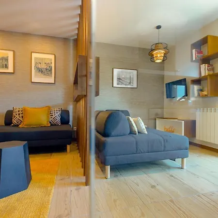 Flat Casino - Moderno&ótima Localização! *