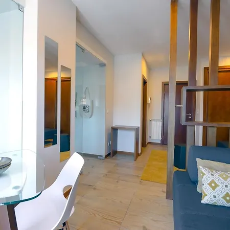 Flat Casino - Moderno&ótima Localização! *